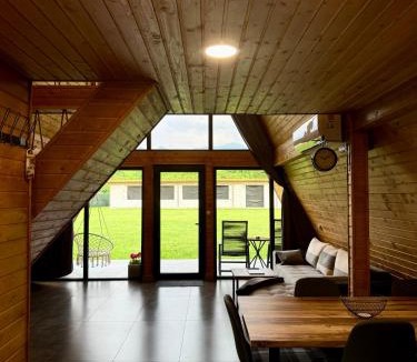 Avrig Ski Chalet | VVV House