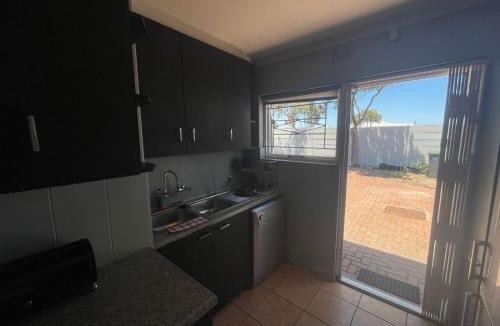 Cape Town Villa | Vynhubia