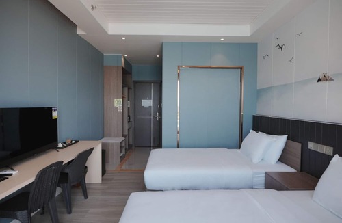 Oslob Hotel | W Golf Resort