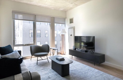 West Loop Gate Apartment | W Loop 1BR w Deck Pool Gym 3 blocks to L CHI-646