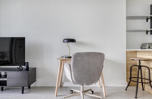West Loop Apartment | W Loop 1BR w Pool Coworking Gym 1 block to L CHI-522