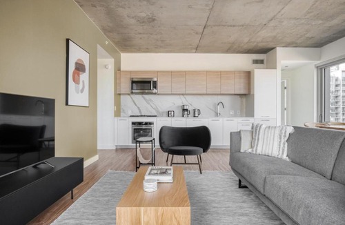 West Loop Gate Apartment | W Loop 2BR w pool gym lounge nr L CHI-748
