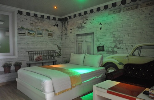 Andong Hotel | W Motel