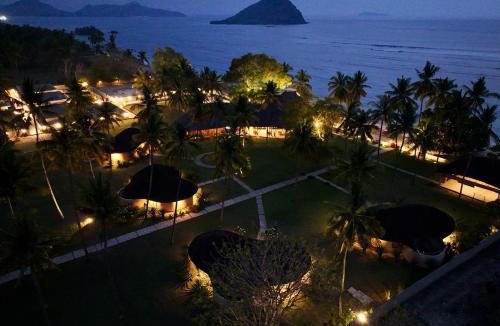 Sumbawa Barat Hotel | W&W Private two-bedroom villa with swimming pool