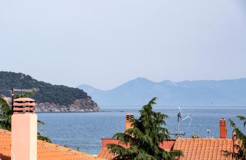 Nea Iraklitsa Apartment | W1 Rooms