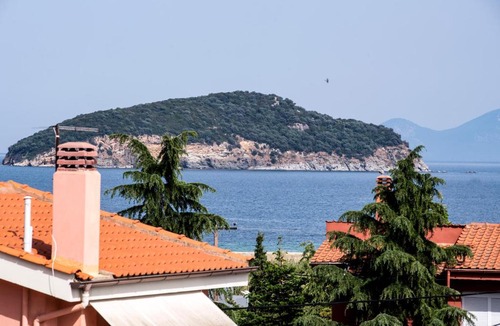 Nea Iraklitsa Apartment | W1 Rooms