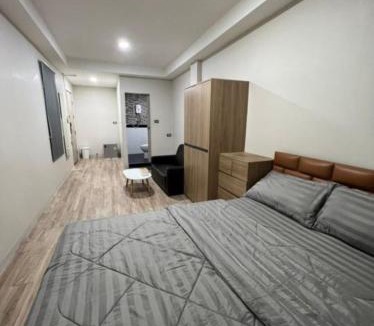 Phra Khanong Nuea Hotel | W71