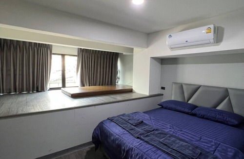 Phra Khanong Nuea Hotel | W71