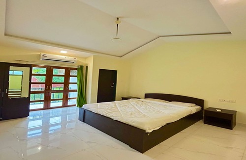 Guhagar Hotel | Wada Chirebandi