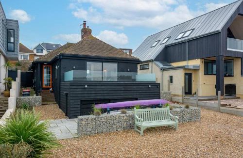 Swalecliffe House | Waders - Pass the Keys
