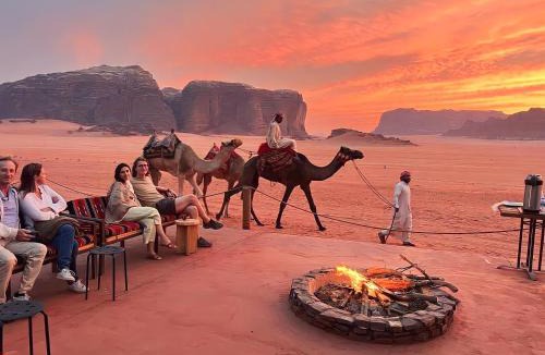 Wadi Rum Bed & Breakfast | wadi rum tha moon