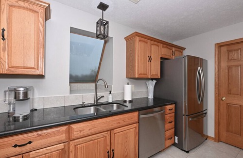 Wadsworth House | Wadsworth 3 bed 2.5 bath Townhome