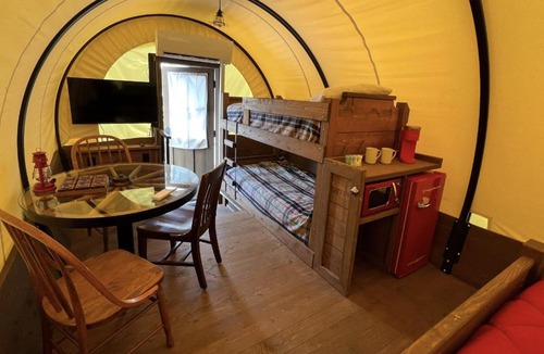 Lancaster House | Wagon - 02 Lockridge Park