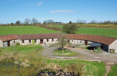 Compton Martin Apartment | Wagon Hut for glamping