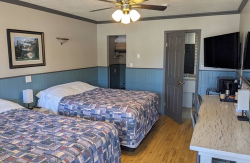 Killam Hotel | Wagon Wheel Motel