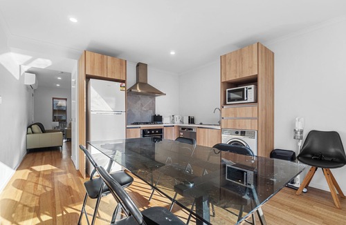 Hamilton East House | Waikato Rest - Hamilton Holiday Home