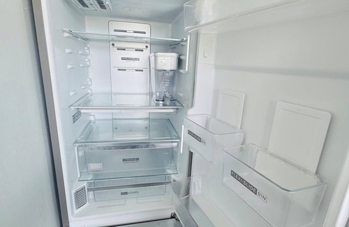 Waikiki Condo | Waikiki Studio high rise views free onsite parking