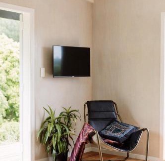 Raglan House | Wainui Stream Cottage