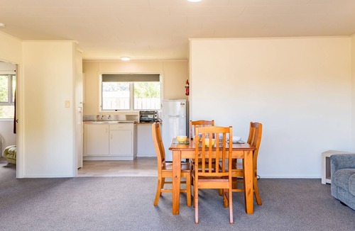 Paihia Cabin | Waitangi Beach Units