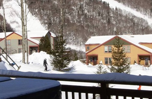 Killington House | Wake up to views of Bear Mountain! Steps to trails!