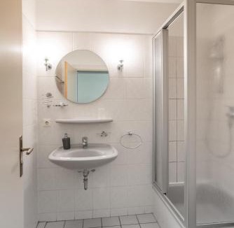 Schoneiche Hotel | Waldhotel Schöneiche -Self Check-In-
