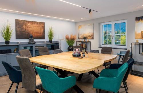 Alpirsbach House | Waldklang Refugium Schwarzwald - eingezäunt - Außen-Sauna - Tischkicker - Billard