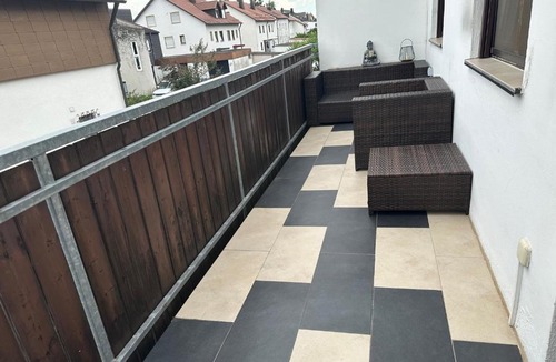 Tegernheim Apartment | Walhalla-Apartment - Highspeed WLAN - Netflix - Südbalkon