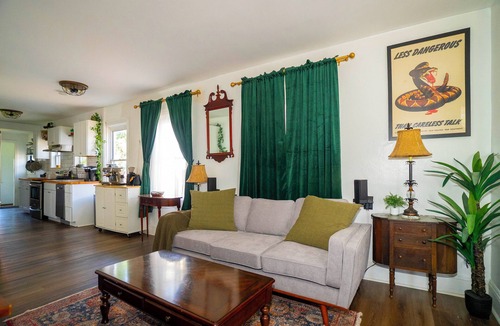 Federal Hill House | Walk Everywhere | 2-Bedroom House w/Backyard