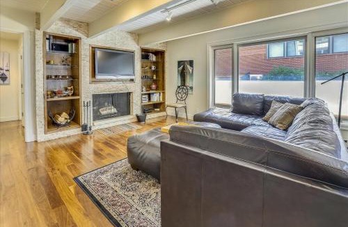 Aspen Apartment | Walk Everywhere! Deluxe Aspen Condo