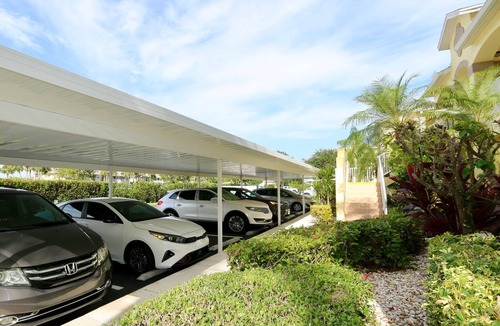 Hammock Bay Condo | Walk out 2 bed 2 bath with shared pool, 10-15 mins to Marco beaches