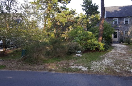 Eel Point House | WALK THROUGH THE MOORS BY LONG POND TO DIONIS BEACH PRICE REDUCTION AUG 15-SEPT5