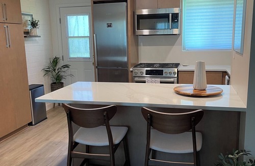 Encanto Condo | Walk to Barrows Sparkling Pool Midtown 2 Bedroom