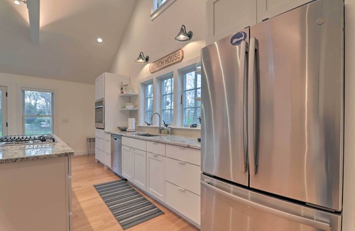 Brewster Cottage | Walk to Beach! Cape Cod Cottage w/Fire Pit