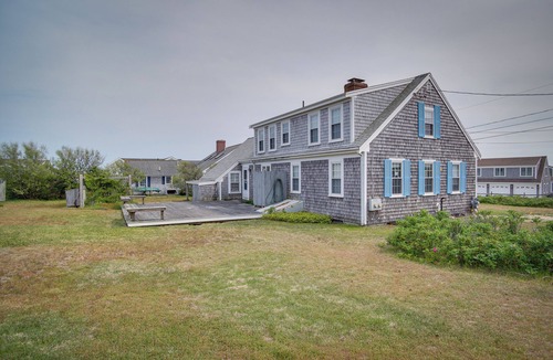 West Chatham Cottage | Walk to Beach: Chatham Gem w/Ocean-view Sunroom!