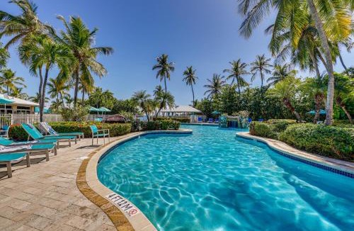Nazareth House | Walk to Beach: St Thomas Condo w/Balconies