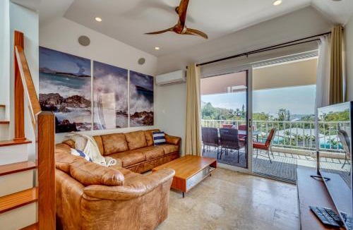 Nazareth House | Walk to Beach: St Thomas Condo w/Balconies