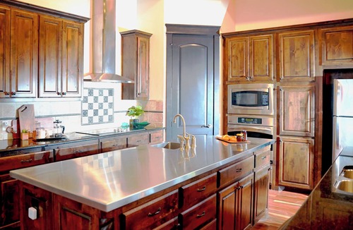 Lakeland Park Cottage | Walk to Boat Launch: Stylish Austin Gem