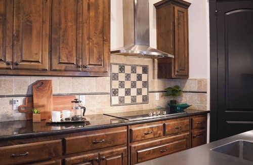 Lakeland Park Cottage | Walk to Boat Launch: Stylish Austin Gem
