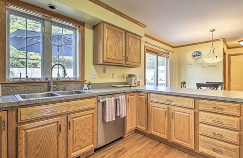 Buzzards Bay House | Walk to Buzzards Bay Beach: Spacious Onset Home