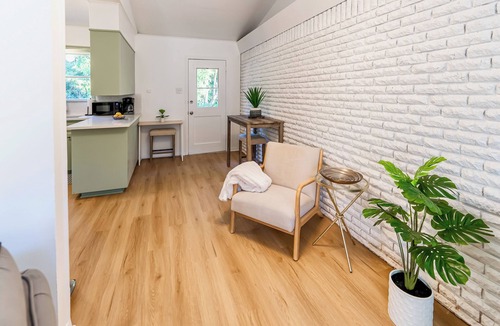 Hancock Apartment | Walk to Campus: Creekside Austin Duplex!