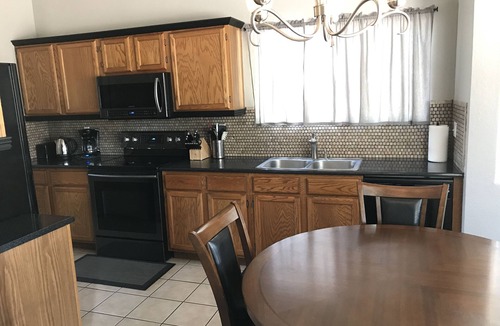 La Buena Vida House | Walk to Cardinal's Stadium, Westgate, Outlets; Near Spring Training Fields