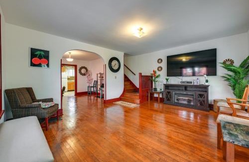 Ithaca House | Walk to Cornell University Charming Duplex!