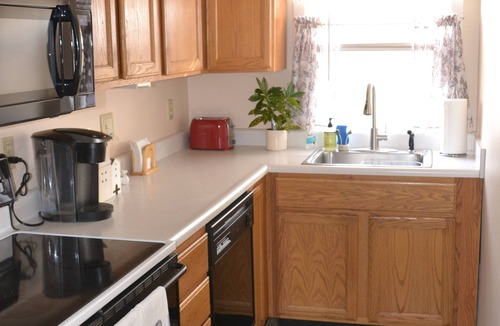 Mystic Apartment | Walk To Downtown & Seaport!