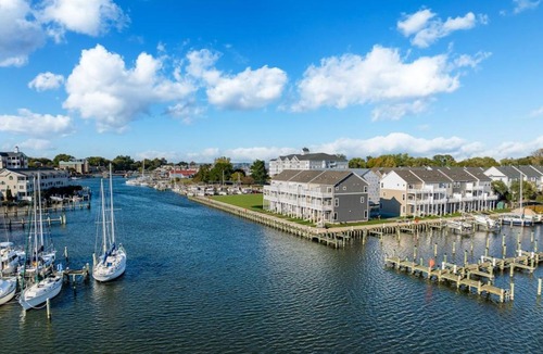 Cambridge House | Walk to Dtwn: Waterfront Eastern Shore Townhome!
