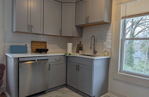 Durham Apartment | Walk to Duke & Dining Charming Historic 2BR