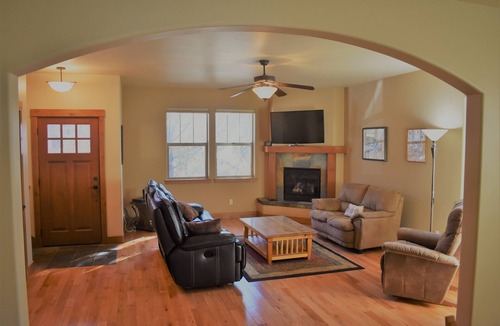 Durango House | Walk to Durango's downtown along the River Walk or hike Animas Mountain