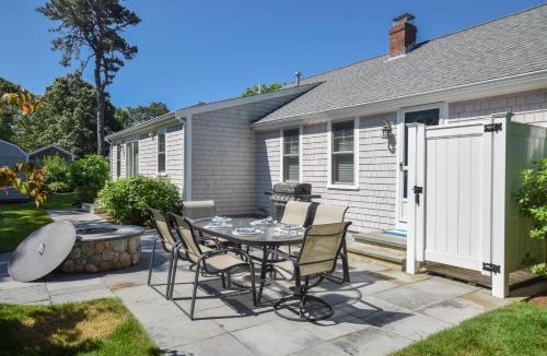 Northwest Harwich House | Walk to Earle Rd Beach Incredible Patio