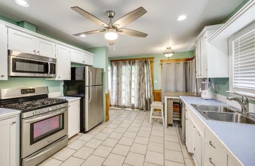 Puyallup House | Walk to Eats & Events! Downtown Puyallup Home