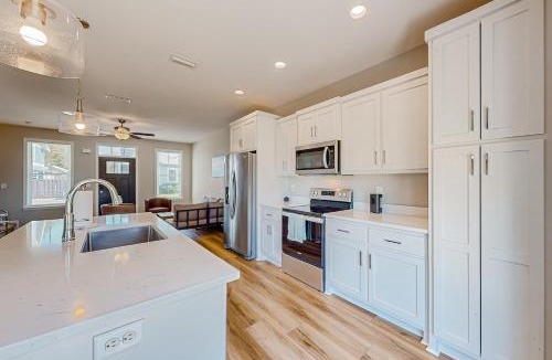 Callaway House | Walk to Eats! Family Hideaway 16 Mi to PCB