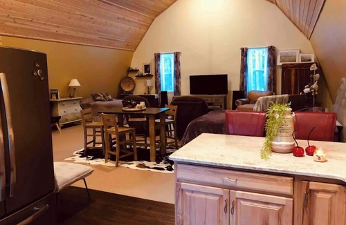 Elk Rapids House | Walk to Elk Rapids.Close to Traverse & Charlevoix